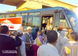 عودة قافلة النواب من غزة