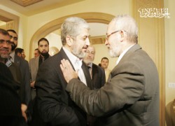 المرشد العام يستقبل قادة الفصائل الفلسطينية
