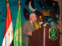 الدكتور عزيز صدقي رئيس الوزراء الأسبق يلقي كلمته