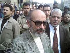 د. عبد الحميد الغزالي والحاج مسعود السبحي يشاركان في المظاهرة