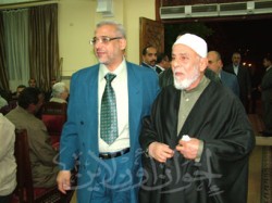 المعزون يتوافدون لتأدية واجب العزاء