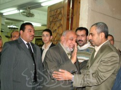 النائبان محمود مجاهد وعصام مختار يعزيان في الفقيد