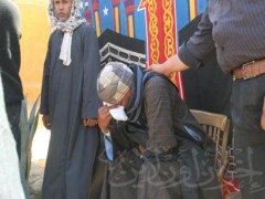 أحد أقارب الشيخ ركوة يبكي بحرقة لفراقه
