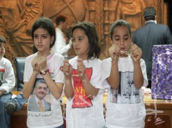 فكوا القيود.. صرخة أطلقها الأبناء من أجل الآباء