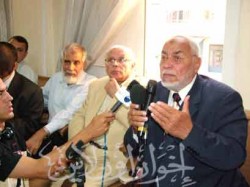 المرشد العام يلقي كلمة في حفل الزواج