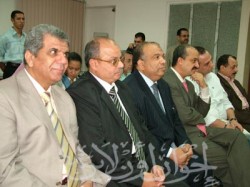 نواب الإخوان يتابعون عملية التصويت