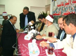 د. الكتاتني أثناء إثبات حضوره