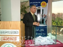 النائب طارق قطب يدلي بصوته