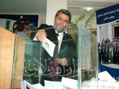 النائب حمدي زهران يدلي بصوته