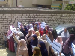 وقفة نسائية ضد الظلم في الدقهلية