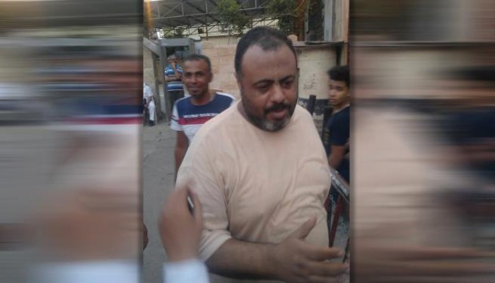 شرطة الانقلاب تعتقل محاميا بسبب "سترة صفراء" على "فيسبوك"
