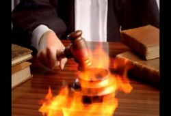 قضاء الانقلاب يصدر أحكاما جائرة بحق 19 طالبًا