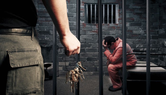 عصابة الانقلاب تمنع 5 معتقلين من حضور جنازة أبيهم