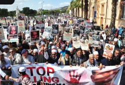 مظاهرة حاشدة بجنوب إفريقيا تضامنا مع مسلمي الروهينجا