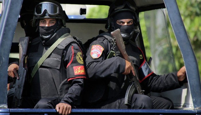 حملات اعتقال وحشية بقرية العتوة بالغربية