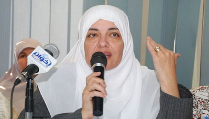 عزة الجرف للرئيس مرسي: ستعود مرفوع الرأس