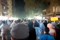 فيديو.. ثوار بسيون يواصلون حراكهم تحية لأمهات الشهداء