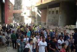 مظاهرة لأهالي منشأة سوهاج احتجاجًا على نقص الوقود
