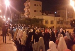 فيديو.. أحرار منيا القمح يهتفون "جينا نقول للظالم لأ"