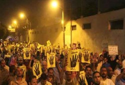 فيديو.. أحرار ناصر يهتفون بعودة الشرعية في مسيرة ليلية