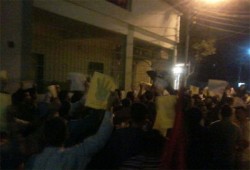 فيديو.. وقفة ليلية بقليوب تندد بمزاد العسكر لبيع مصر