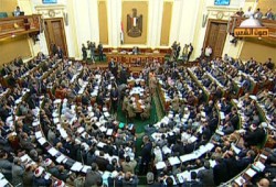 فيديو.. البرلمان المصري لن يعترف باتفاقات حكومة الانقلاب