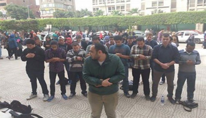 بالصور.. صلاة الغائب بجامعة القاهرة على شهيدة "الألمانية"
