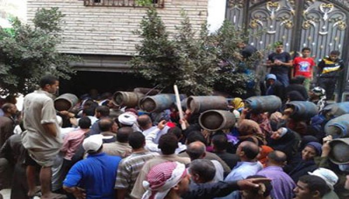 تفاقم أزمة البوتاجاز بأسيوط.. والأسطوانة يصل سعرها 100 جنيه