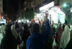 مسيرة ليلية بالورديان تندد بإعدام محمود رمضان