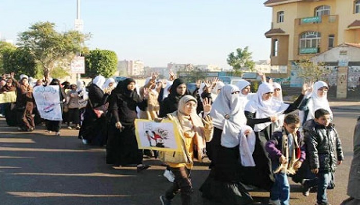 فيديو.. وقفة لثوار الشعراء تندد بإعدام الانقلاب للأبرياء