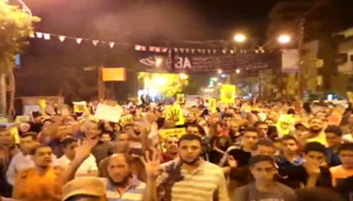 مسيرة شبابية بقرية الميمون تحديًا لحصار الانقلاب