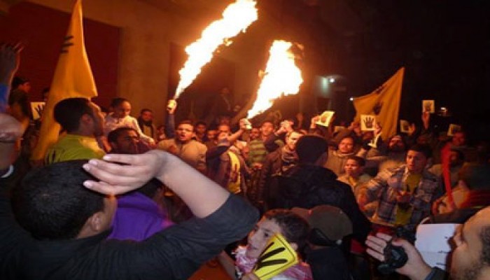 ثوار تلا يرفضون بيع مصر بمسيرة ليلية حاشدة