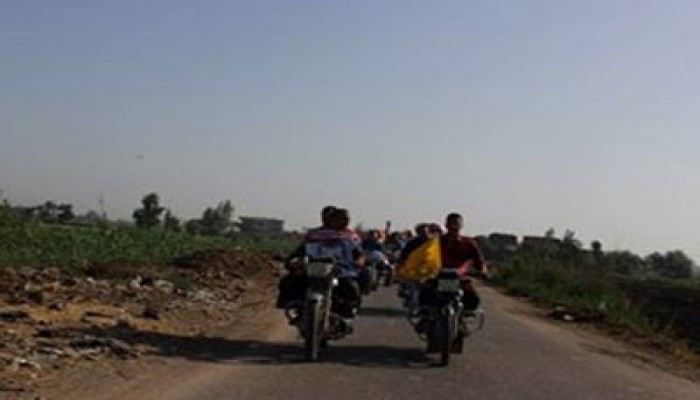 فيديو.. مسيرة دراجات بخارية ببني سويف رفضًا لبيع مصر