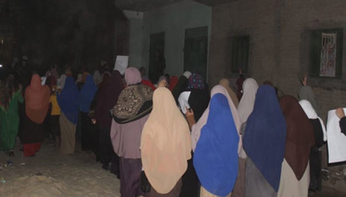 وقفة ليلية نسائية ببنها تطالب بالإفراج عن المعتقلين