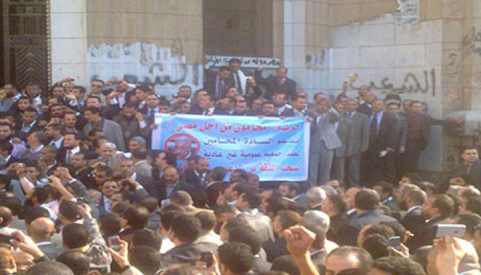 وقفة لمحامي الإسكندرية تندد بقتل الانقلاب "كريم حمدي"