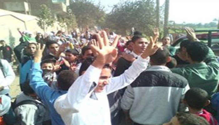 فيديو.. طلاب أطفيح بالجيزة يهتفون بإسقاط حكم العسكر