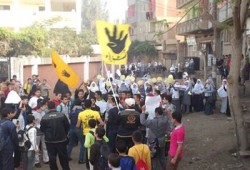 وقفة حاشدة لطلاب مدارس منوف تهتف بإسقاط الانقلاب