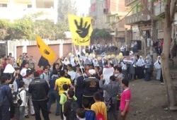 وقفة حاشدة لطلاب مدارس منوف تهتف بإسقاط الانقلاب