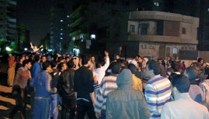 فعالية مفاجئة لطلاب الأزهر رفضًا لمحاكمات الطالبات