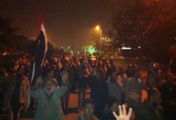 فيديو.. مسيرة ليلية بمدينة الفيوم تهتف بإنقاذ مصر