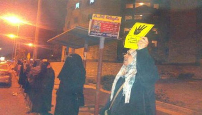 فيديو.. سلسلة بشرية لأحرار منوف تهتف بإنقاذ مصر