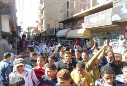 فيديو.. مسيرتان لطلاب كرادسة والمنصورية تهتفان بإنقاذ مصر