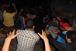 شباب ضد الانقلاب تلهب حماس أهالي البصارطة في مسيرة ليلية