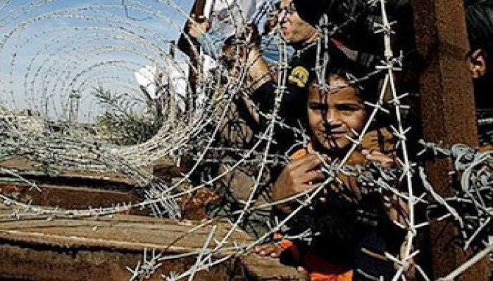 أطفال غزة يشاركون في وقفة للمطالبة بفتح معبر رفح