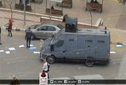 ميليشيات الانقلاب تقتحم حرم أزهر القاهره "بنات"