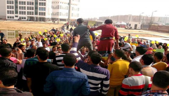 مسيرة حاشدة لطلاب دمنهور تحت شعار"رصوا الصفوف"
