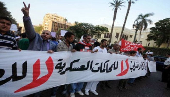 الانقلاب يحيل 12 طالبًا بجامعة أسيوط إلى القضاء العسكري