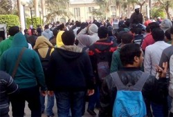 بالصور.. مسيرة طلابية حاشدة بجامعة القاهرة