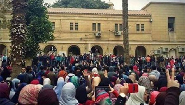 مسيرة حاشدة لطلاب جامعة القاهرة
