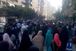 مسيرة لحرائر نبروه تهتف بإعدام السفاح وإسقاط الانقلاب